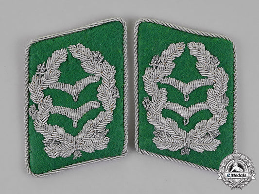 germany._a_set_of_luftwaffe_field_division_oberstleutnant’s_collar_tabs_c18-016832