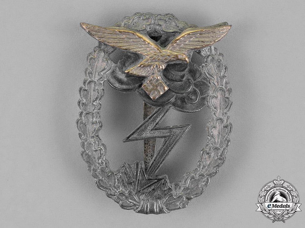 germany,_luftwaffe._a_ground_assault_badge,_by_rudolf_karneth&_söhne_c18-016929