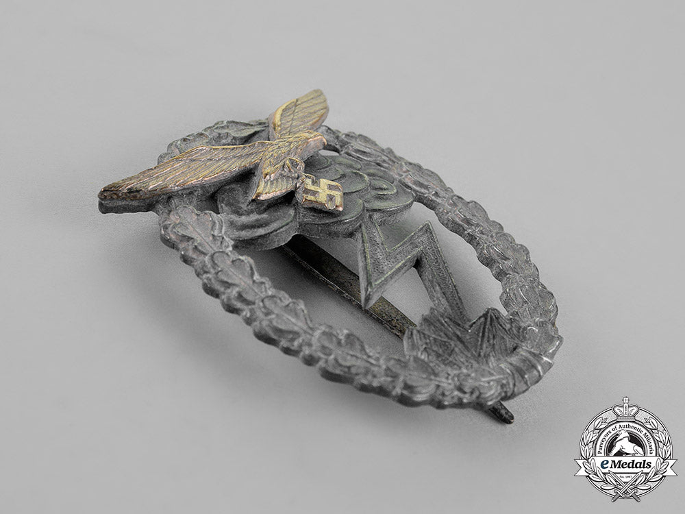 germany,_luftwaffe._a_ground_assault_badge,_by_rudolf_karneth&_söhne_c18-016932