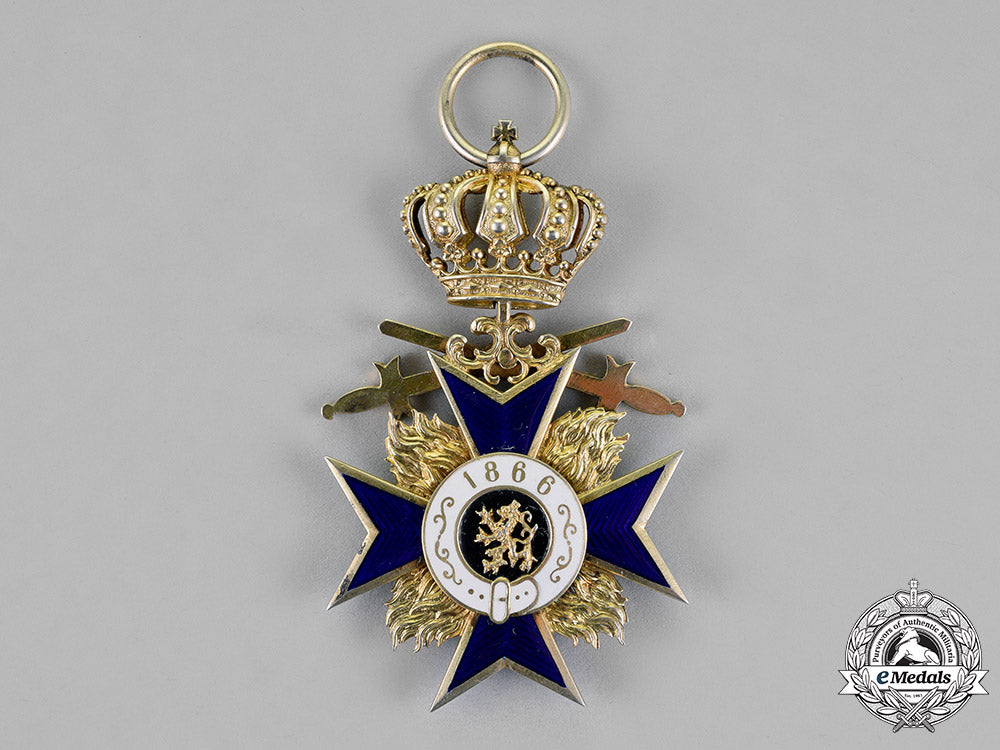 germany,_bavaria._an_order_of_military_merit,_third_class_with_crown_and_swords,_c.1914_c18-016938