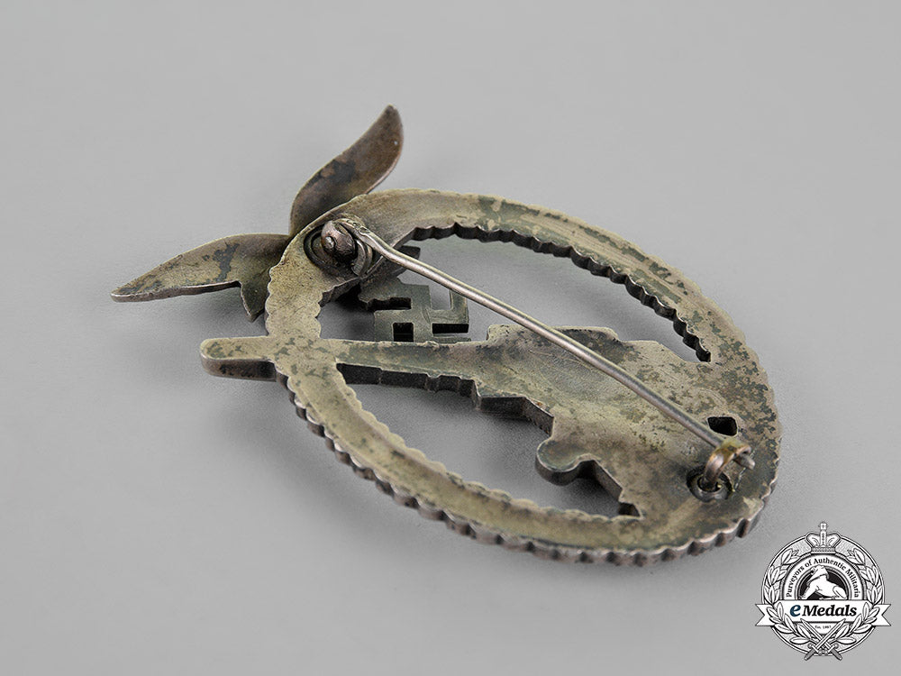 germany,_luftwaffe._an_early_flak_artillery_badge_c18-016959