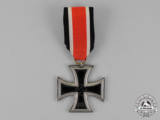 germany._an_iron_cross_second_class1939,_schinkel_version,_by_w._deumer_c18-016963