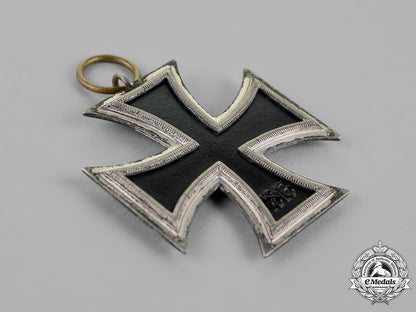 germany._an_iron_cross_second_class1939,_schinkel_version,_by_w._deumer_c18-016967