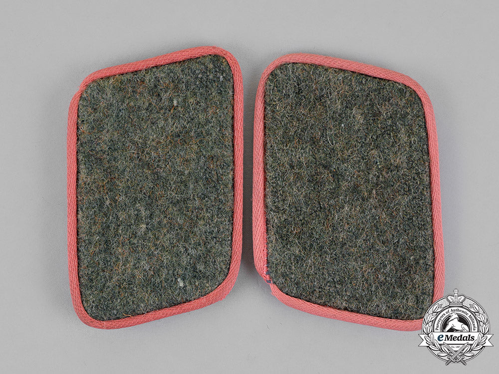 germany._a_rare_set_of_hermann_goering_division_panzer_collar_tabs_c18-016984