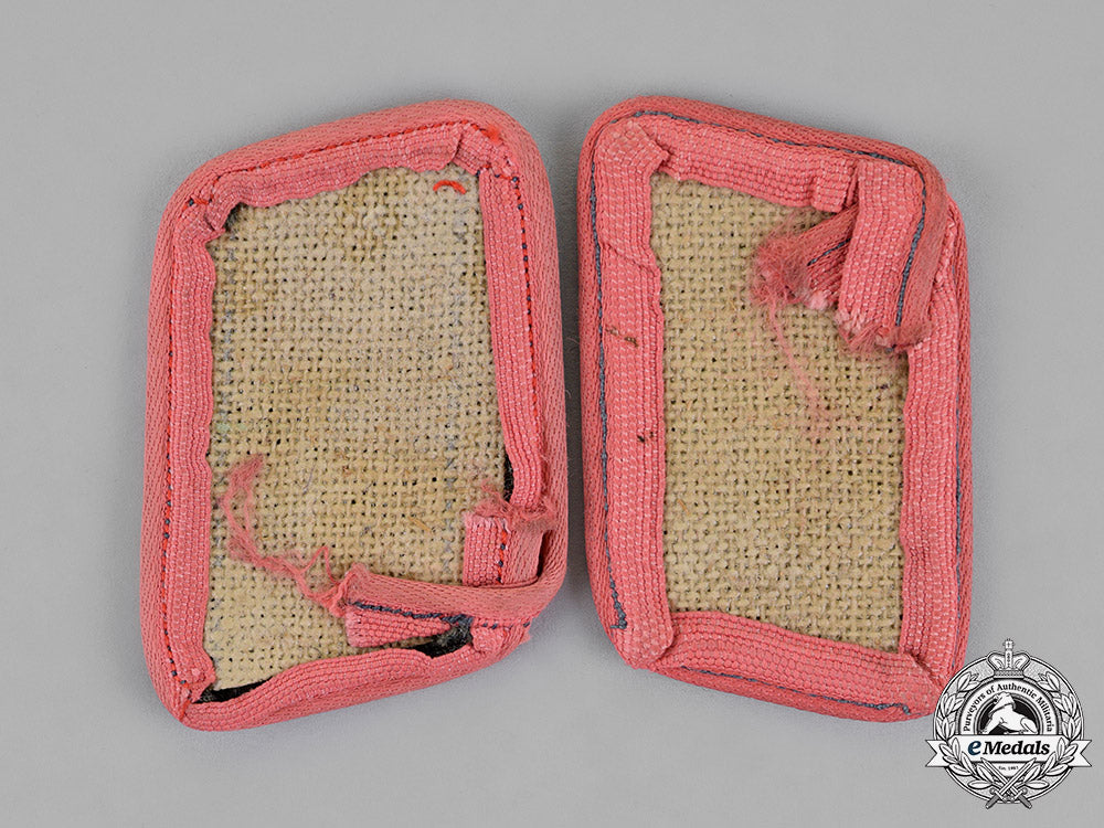 germany._a_rare_set_of_hermann_goering_division_panzer_collar_tabs_c18-016985