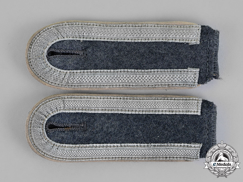 germany._a_set_of_luftwaffe_parachute-_panzer_division“_hermann_goering”_nco’s_shoulder_straps_c18-016991