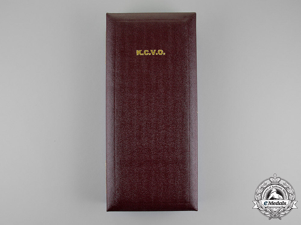 united_kingdom._a_royal_victorian_order,_knight_commander_set_case_c18-017130