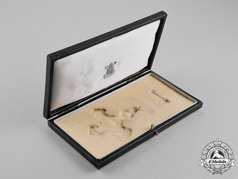 great_britain._a_distinguished_flying_cross_case_c18-017153