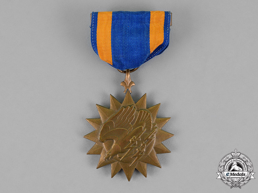 united_states._a_posthumously_awarded_air_medal_to_lieutenant_burke,_killed_in_a_flying_accident_at_la_tontouta,_new_caledonia_c18-017290