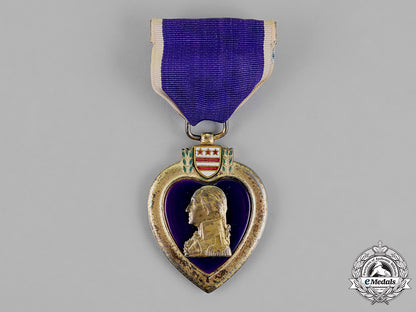 united_states._a_posthumous_purple_heart_to_electrician's_mate_uss_cushing(_dd-376),_kia_during_the_battle_of_guadalcanal_c18-017321