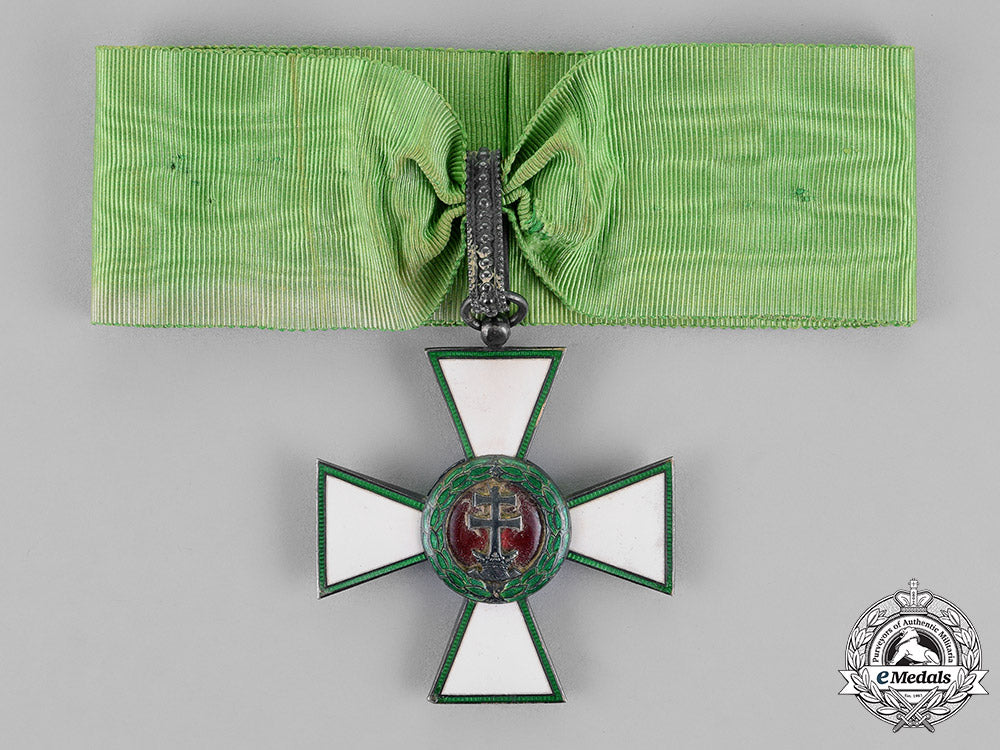 hungary,_kingdom._an_order_of_merit,_ii_class_commander's_neck_badge,_c.1940_c18-017467_1_1_1