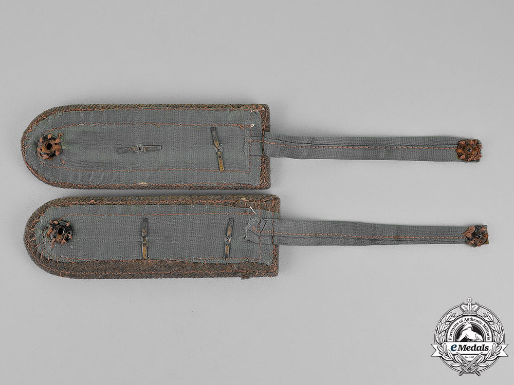 croatia._a_pair_of_ww2_period_state_labor_service_shoulder_straps_c18-017478