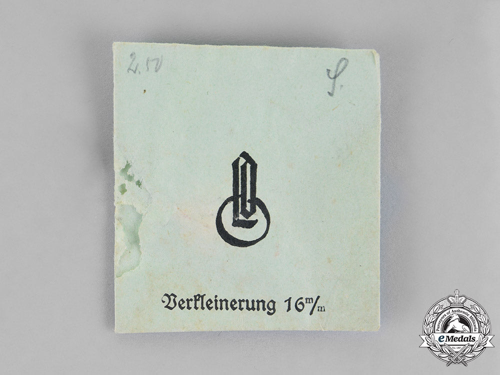 germany._a_cross_of_honour_of_the_german_mother,_first_class,_miniature_breast_badge_c18-017711