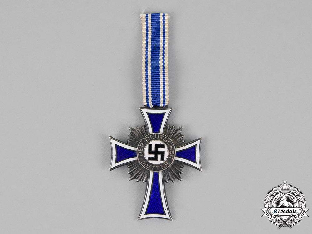 germany._a_second_class_cross_of_honour_of_the_german_mother_c18-017731