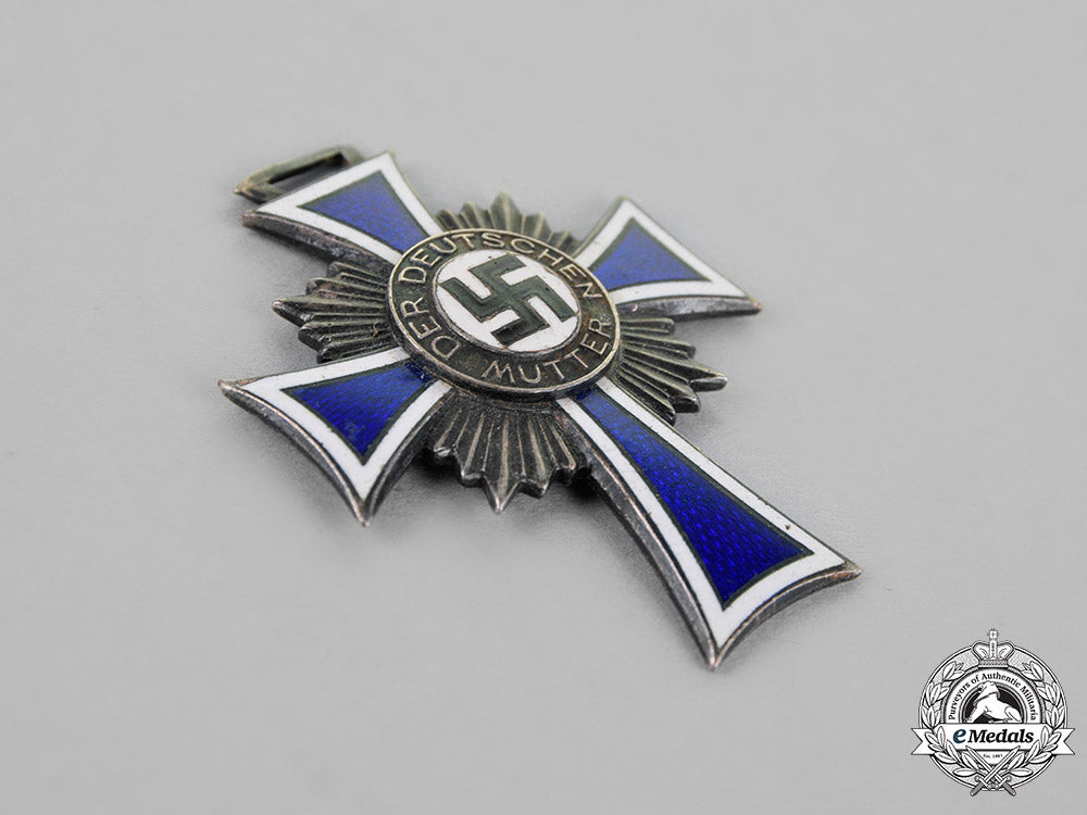 germany._a_second_class_cross_of_honour_of_the_german_mother_c18-017734