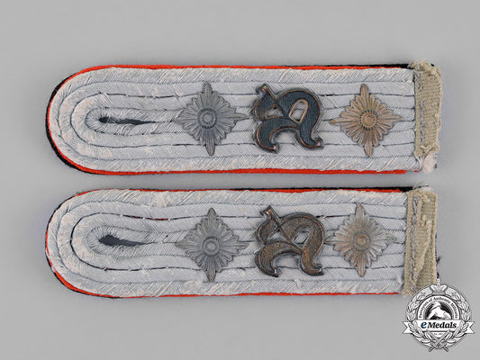 germany._a_set_of_waffen-_ss_artillery_observer_bataillon_hauptsturmführer_shoulder_boards_c18-017806