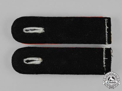 germany._a_set_of_waffen-_ss_artillery_observer_bataillon_hauptsturmführer_shoulder_boards_c18-017807