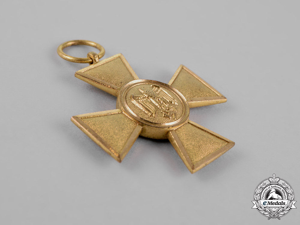 germany._a_wehrmacht25-_year_long_service_award_c18-018049