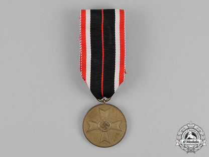 germany._a_war_merit_medal,_in_its_packet_of_issue,_by_richard_simm&_söhne_c18-018124