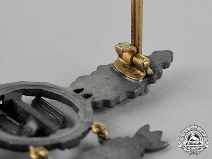 germany,_luftwaffe._a_squadron_clasp_for_long_distance_figthers,_gold_grade,_with400_hanger_c18-018148_1_1_1_1
