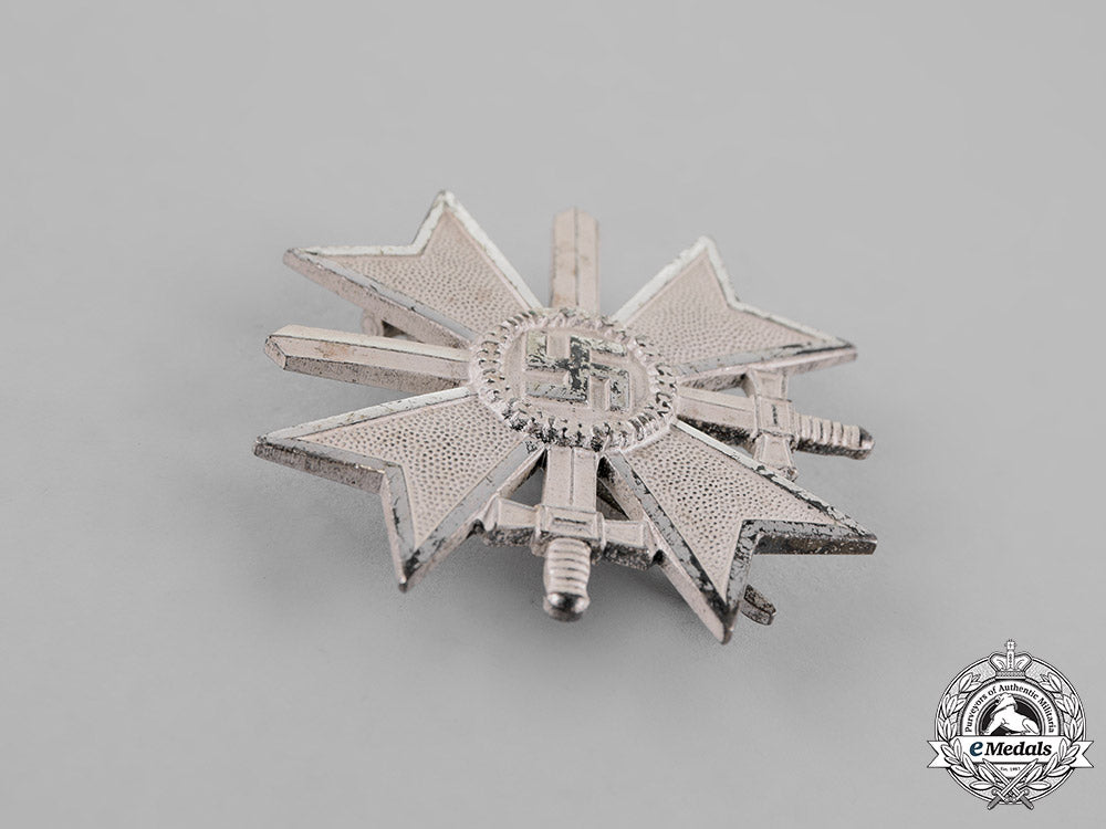 germany._a_war_merit_cross_first_class,_with_swords,_by_kerbach&_oesterhelt_c18-018197