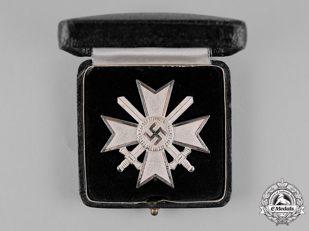 germany._a_war_merit_cross_first_class,_with_swords,_by_kerbach&_oesterhelt_c18-018202