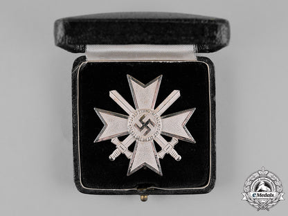 germany._a_war_merit_cross_first_class,_with_swords,_by_kerbach&_oesterhelt_c18-018202