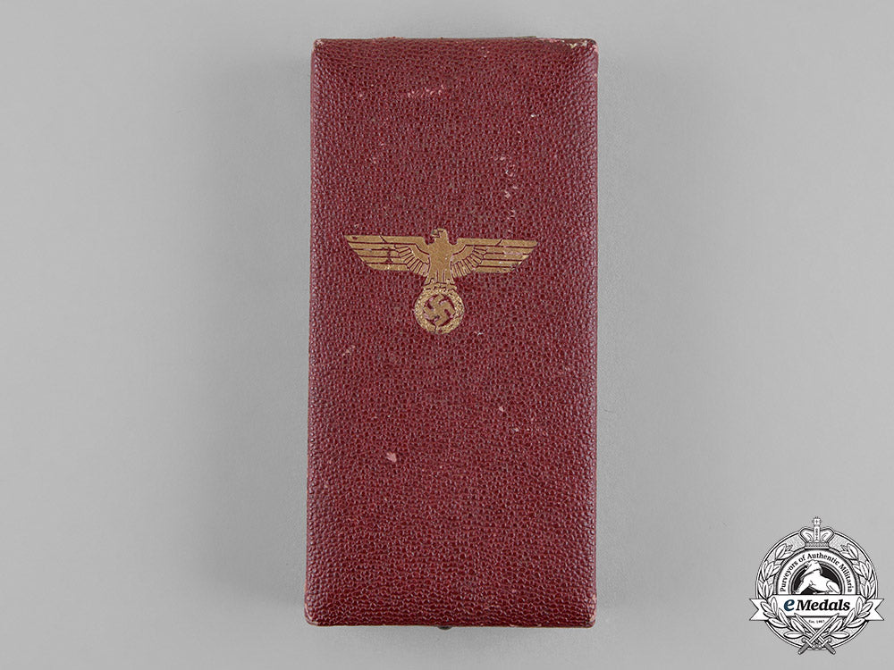 germany._an_entry_into_the_sudetenland_commemorative_medal,_by_paul_meybauer_c18-018222