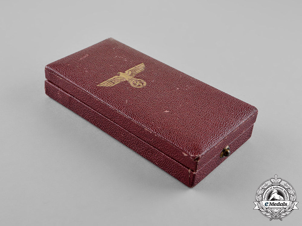 germany._an_entry_into_the_sudetenland_commemorative_medal,_by_paul_meybauer_c18-018224