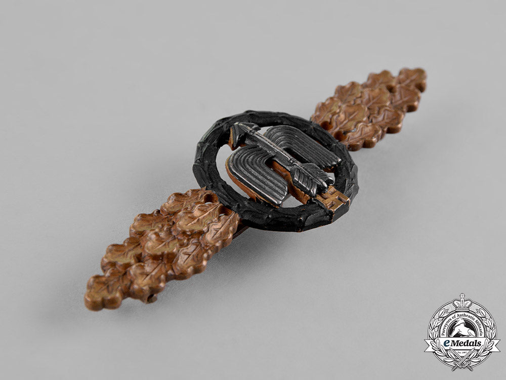 germany,_luftwaffe._a_nightfigther_unit_squadron_clasp,_bronze_grade_c18-018258