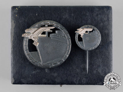 germany,_kriegsmarine._a_cased_mint_set_of_blockade_runner_badges_by_schwerin_of_berlin_c18-018274
