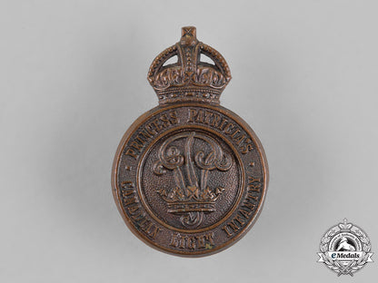 canada._a_princess_patricia's_canadian_light_infantry_cap_badge,_c.1940_c18-018381