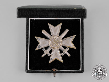 germany._an_early_war_merit_cross_first_class_with_swords_by_friedrich_orth,_wien_c18-018611
