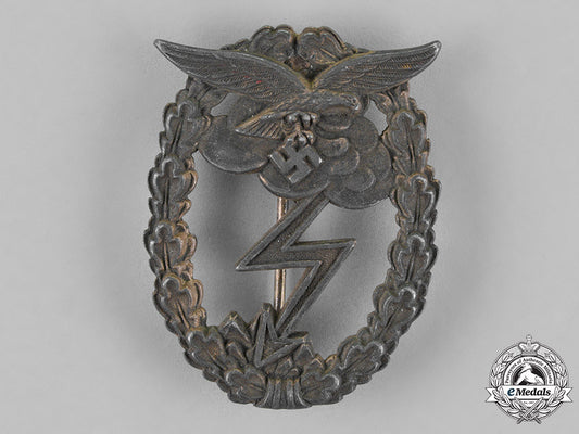 germany,_luftwaffe._a_ground_assault_badge_by_gustav_hermann_osang_of_dresden_c18-018637