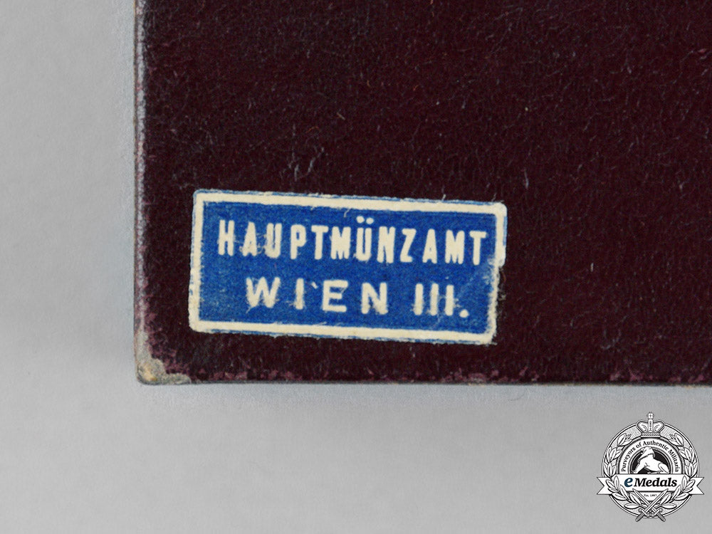 germany._an_early_silver_grade_wound_badge_by_the_official_state_mint_of_vienna_c18-018666