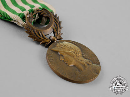 france,_republic._a_lot_of_three_medals&_awards_c18-018741