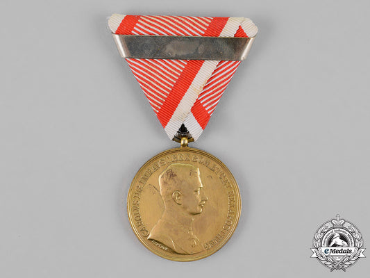 austria,_imperial._a_bravery_medal,_gold_grade_with_second_award_clasp,_c.1917_c18-018794