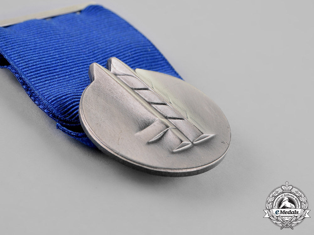 israel._a_medal_of_distinguished_service_c18-018861