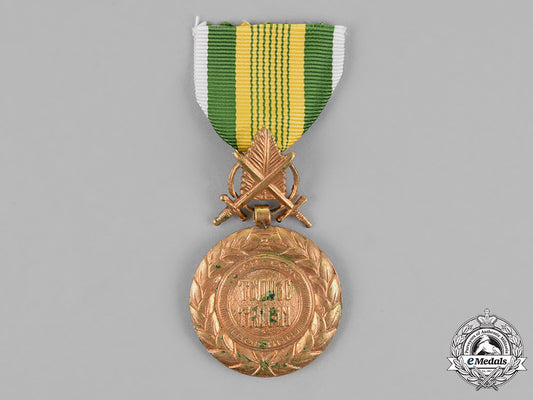 vietnam,_second_republic._a_military_merit_medal_c18-018875