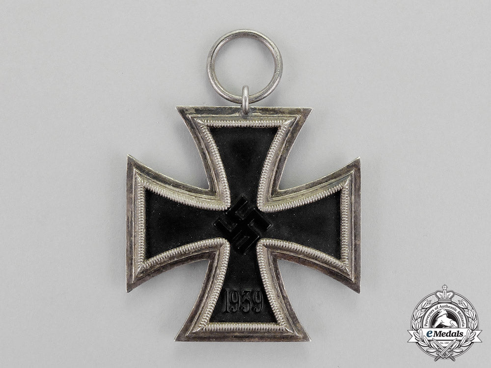 germany._the_dkig&_awards_with_documents_to_artillery_battalion_hauptmann_c18-019