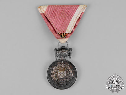 croatia._an_order_of_king_zvonimir's_crown,_silver_grade_merit_medal_c18-019008