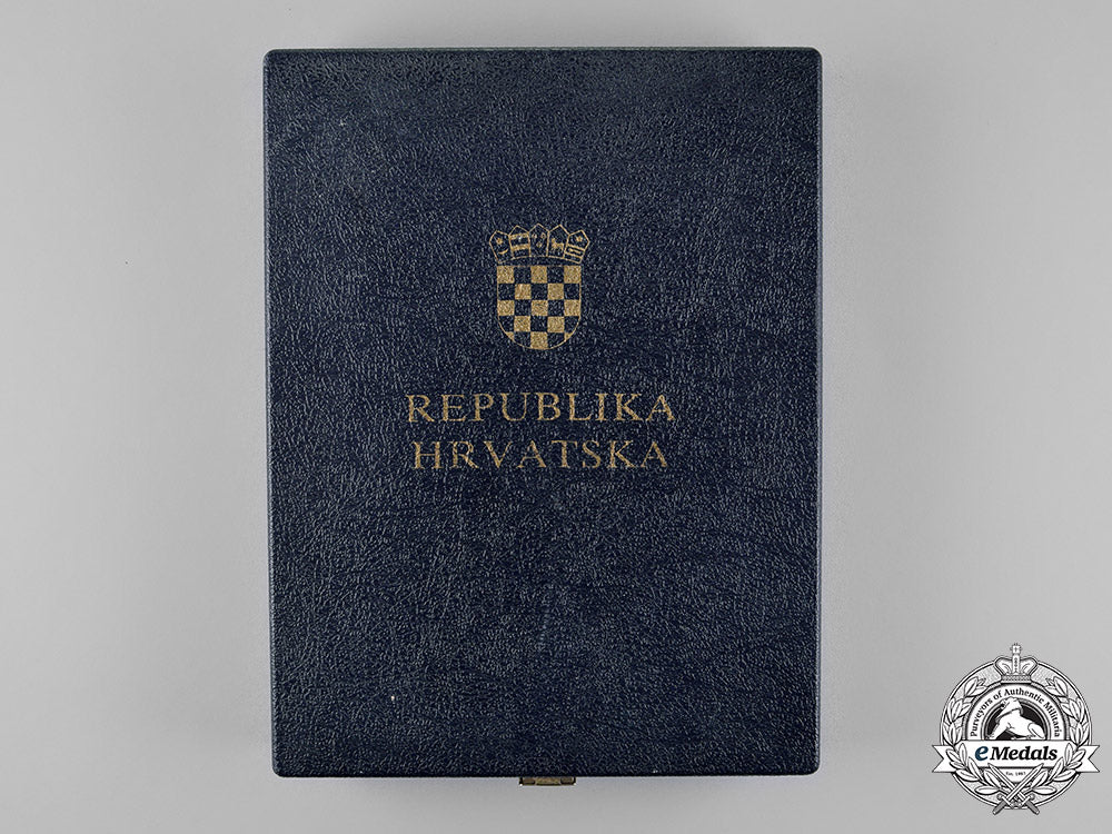 croatia._a_storm(_oluja)_medal1995_in_case_c18-019040