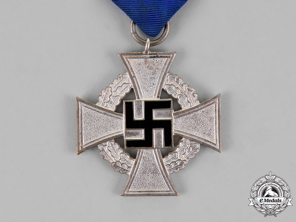 germany._two_civil_faithful_service_medals_c18-019131