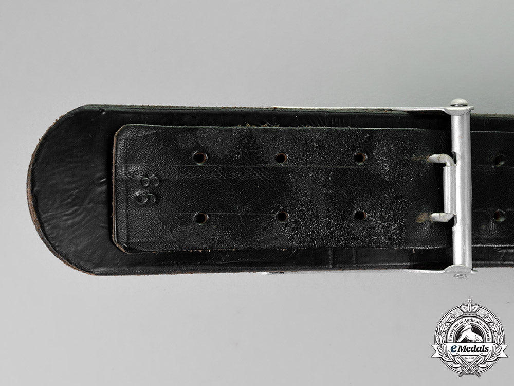 germany,_heer._an_em’s_belt_and_belt_buckle;_brought_back_by_ranger_james_kerr_c18-019348