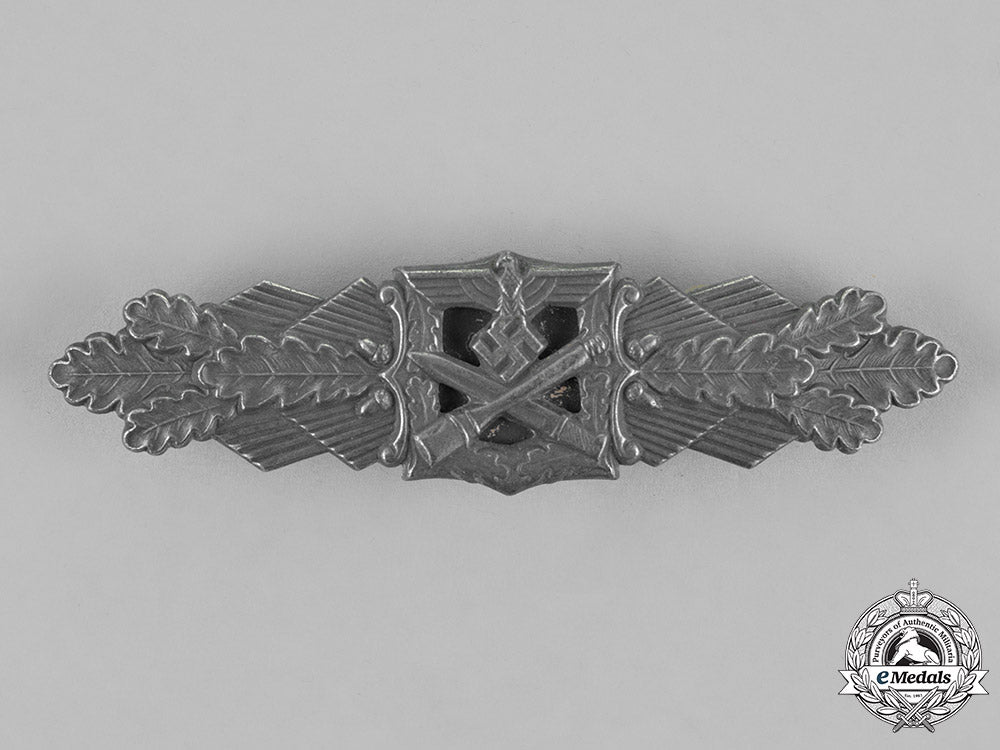 germany,_wehrmacht._a_close_combat_clasp,_silver_grade,_by_friedrich_linden_of_lüdenscheid_c18-019418_1