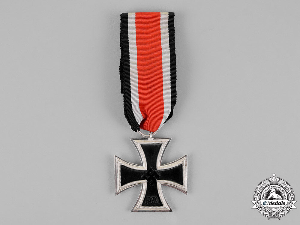 germany._an_iron_cross1939_second_class_c18-019456