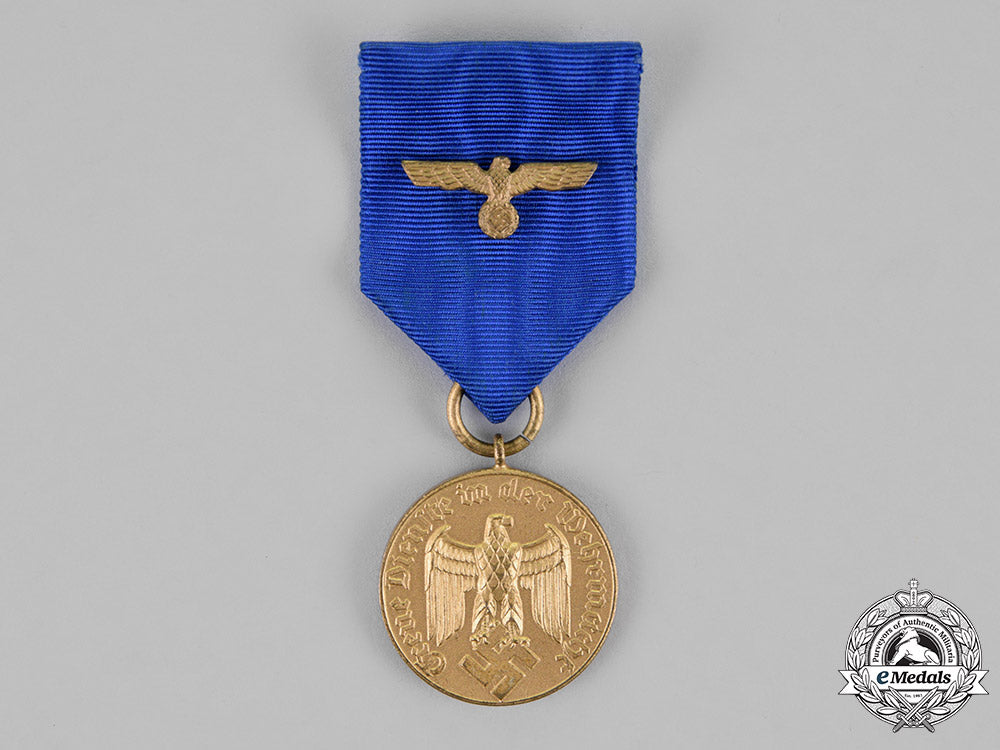 germany,_wehrmacht._a12-_year_long_service_medal_c18-019467