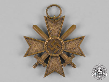germany._a_grouping_of_a_war_merit_cross_second_class_with_swords,_and_a_war_merit_medal_c18-019493