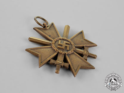 germany._a_grouping_of_a_war_merit_cross_second_class_with_swords,_and_a_war_merit_medal_c18-019495