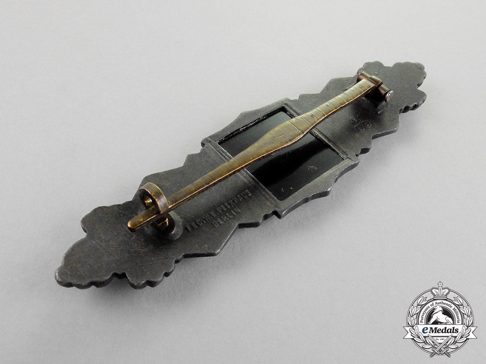 germany,_third_reich._a_close_combat_clasp,_bronze_grade,_by_friedrich_linden,_lüdenscheid_c18-0195